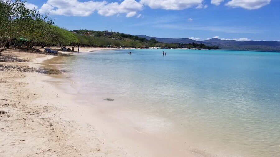 Playa La Ensenada en República Dominicana